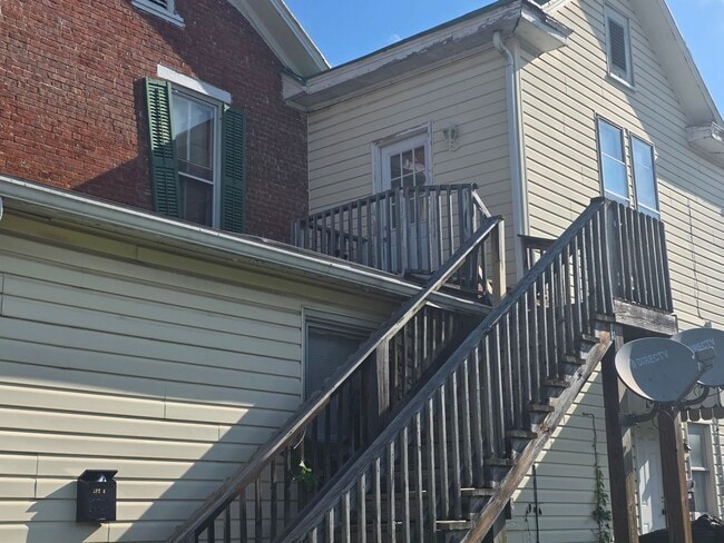 Photo - 708 East High St Unit #4