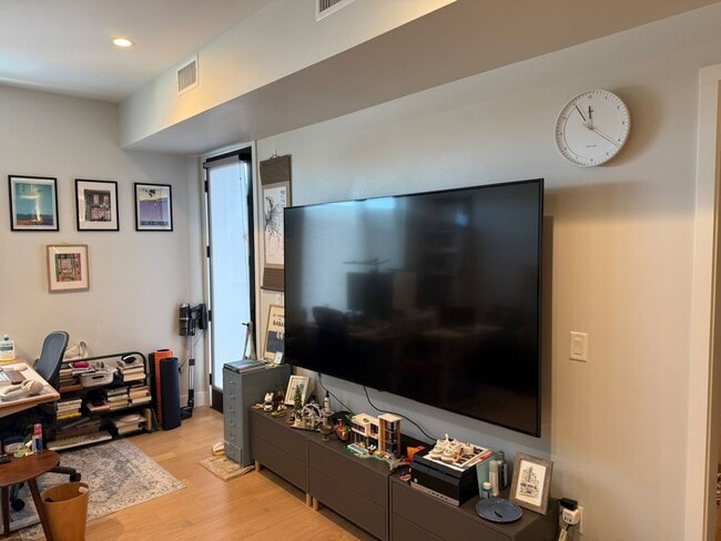 Photo - 2718 Pine St