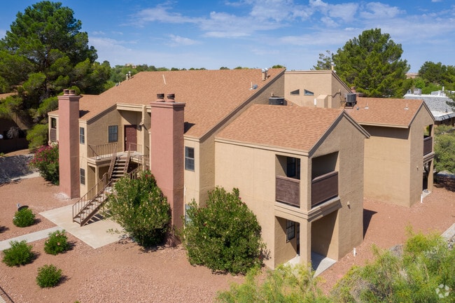 Desert Pointe