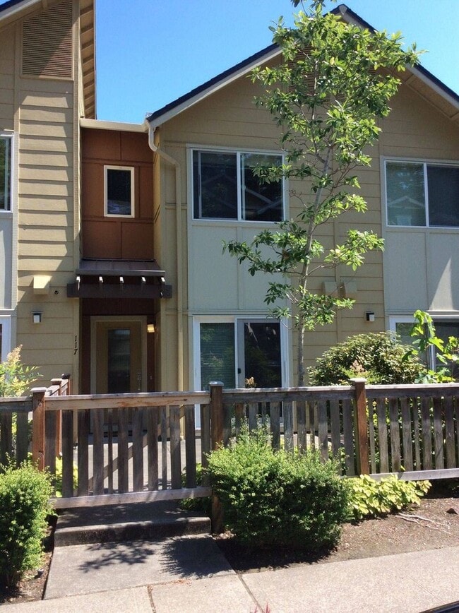 Lovely 2BR 1.75BA Issaquah Town Home, Perf... - Lovely 2BR 1.75BA Issaquah Town Home, Perf...