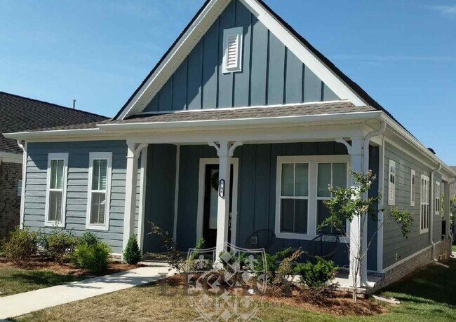 Photo - 708 Goswell Dr