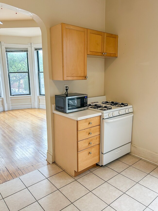 Photo - 703 W Willow St Unit 2