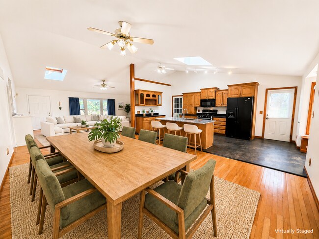 Photo - Luxury Living in Auburn