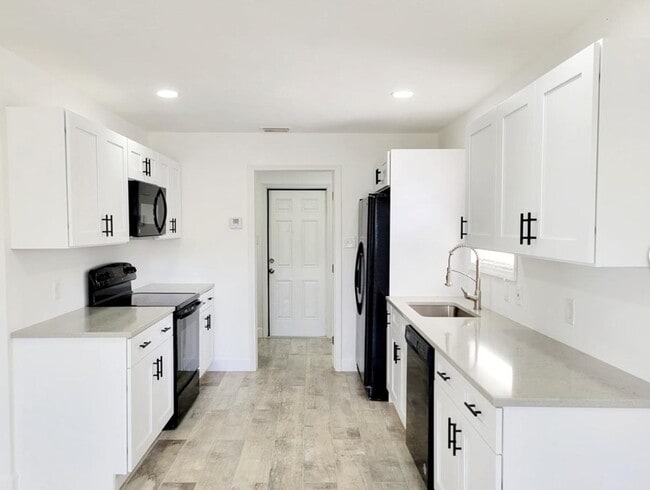 Photo - 9765 Montana Ct