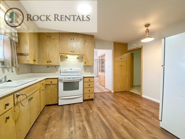 Photo - 228 E 5th Ave Unidad A