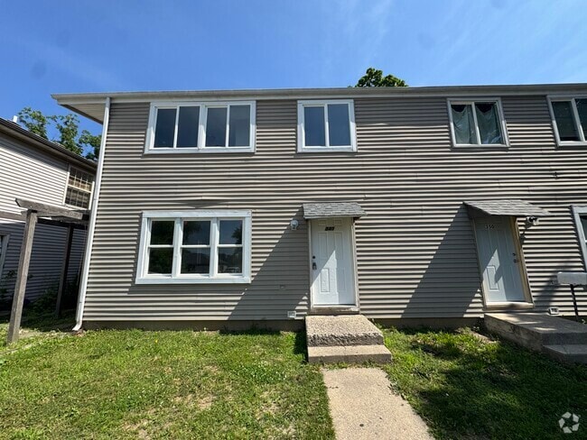 Building Photo - 340 Hickory St Rental