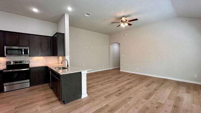 438 Emma Dr