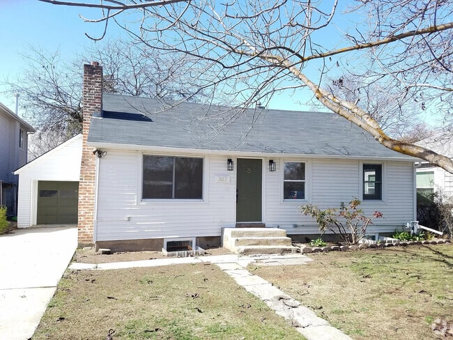 Building Photo - 307 S Cleveland St Rental