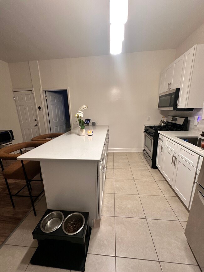 Photo - 37 Sayre St Unit 1