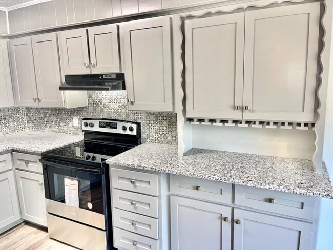 Photo - 5512 12th St