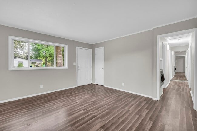 Photo - 405 Summerhaven Dr