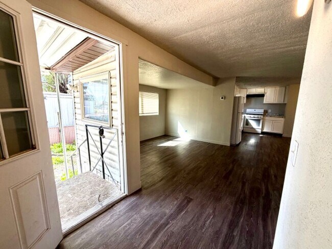 Photo - AVAILABLE NOW - 2 Bedroom/2 Bath in Pleasant Grove