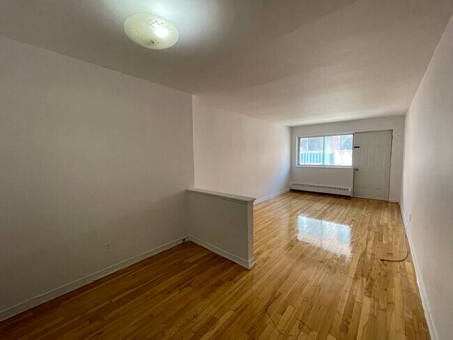Photo - 4205 Av Bourret