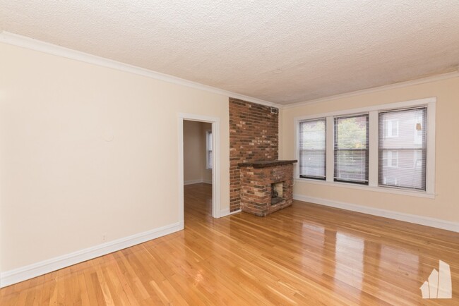 Photo - 3519 N Racine Ave Condo Unit #  0E2