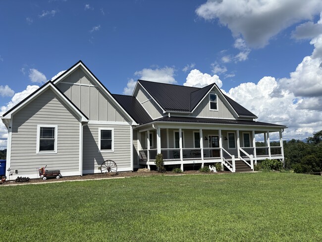 Building Photo - 1355 Bear Creek Rd Rental