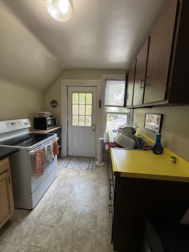 Photo - 1 bed 1 bath near downtown and UWEC