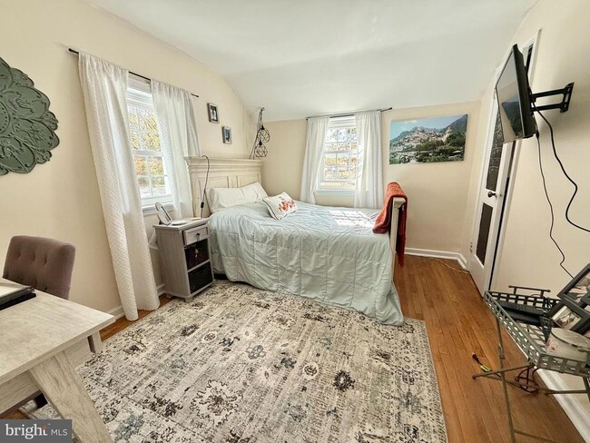 Photo - 1303 Bruce Rd