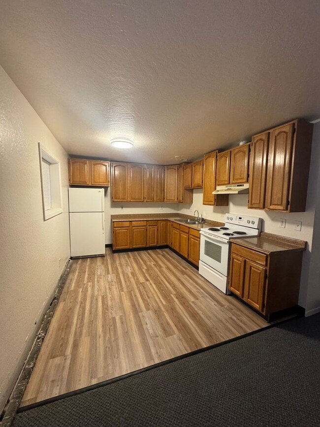 Building Photo - 401 N Mumford St Unit 4