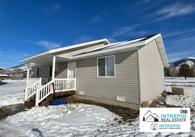 Building Photo - 180 Scrub Oak Dr