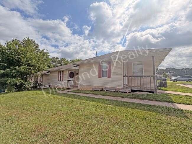 Building Photo - 1499 W Rainey St Unit A