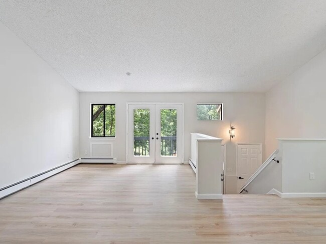 Photo - 38 Meadowlark Ln