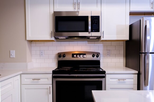 Photo - Perimeter Lakes Apartments