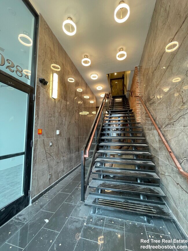 Photo - 1028a Commonwealth Ave Unit 203