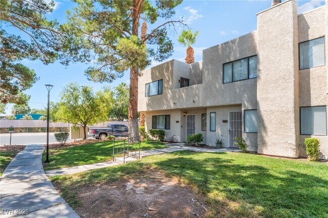 Photo - 2692 Matogroso Ln