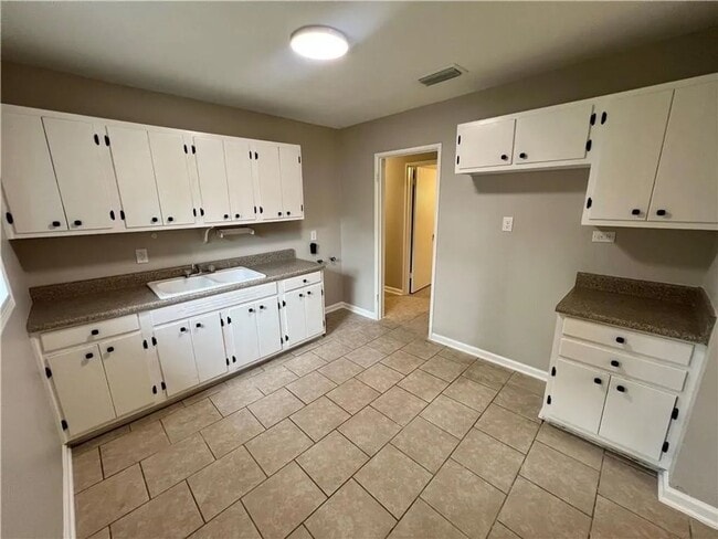 Photo - 3 BD/ 1 BA Home for Rent in Mobile