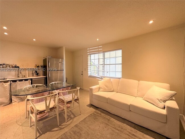 Photo - 345 Michigan Ave Unit 32