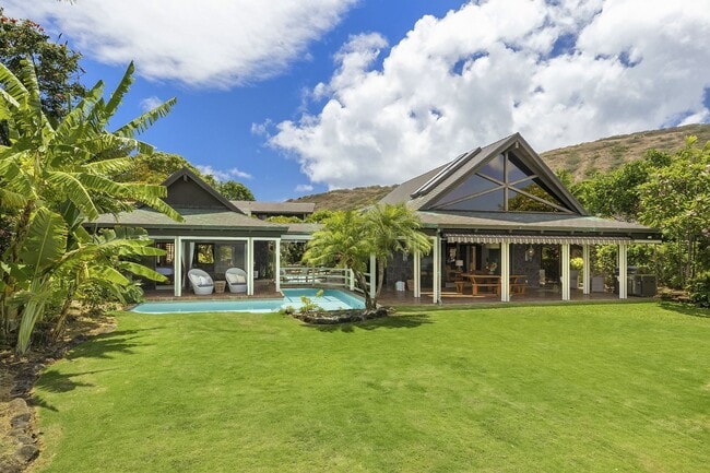 Photo - 453 Portlock Rd