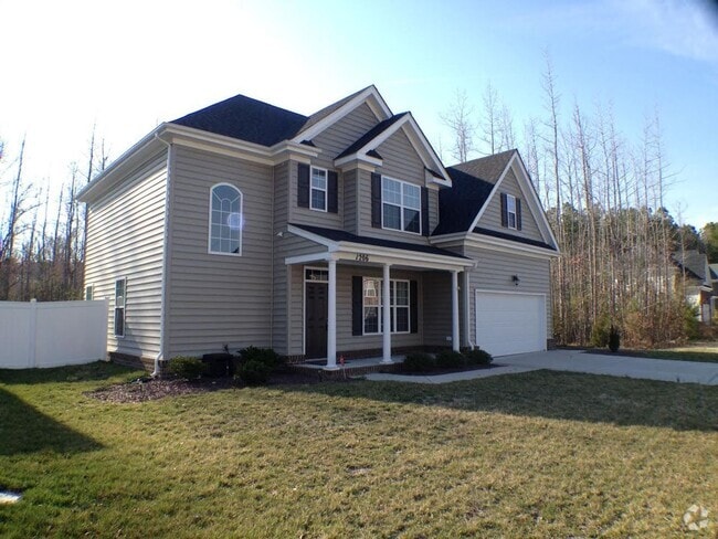Building Photo - Spacious 4-bedroom, 3-bathroom home in Che...