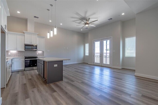 Photo - 3405 Terry St