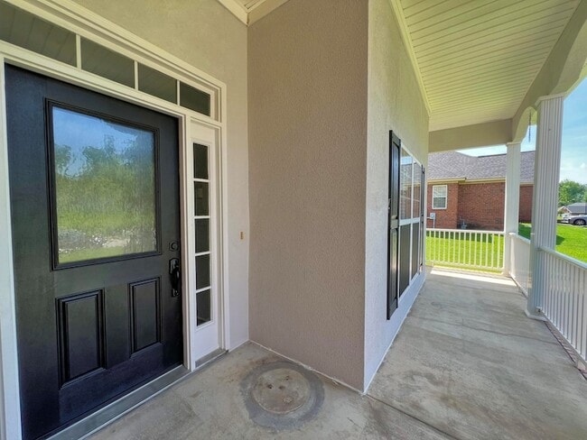 Photo - 304 Farmington Dr