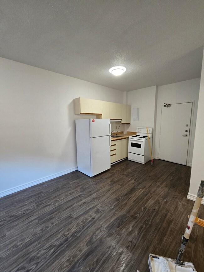 Photo - 49 Willow St Unit B2