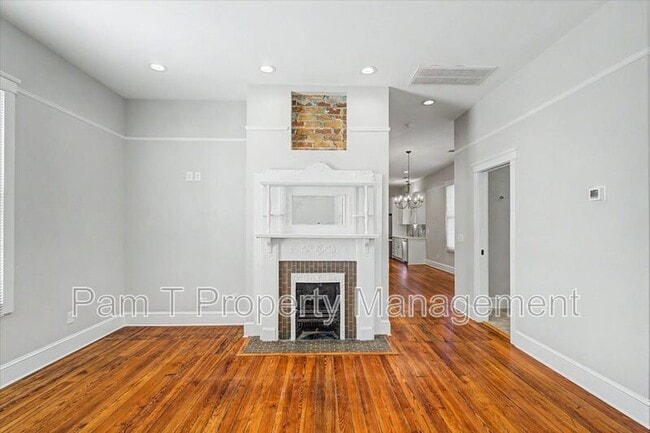 Photo - 512 E 34th St