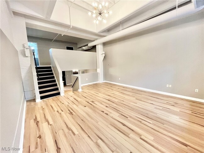 Photo - 1133 W 9th St Unit 109