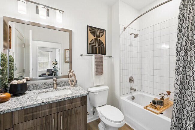 3BR, 2BA - 1,124SF - Second Bathroom