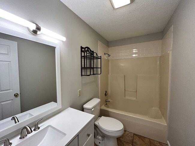 Photo - 400 Northwood Dr Unit 400 B Northwood Drive