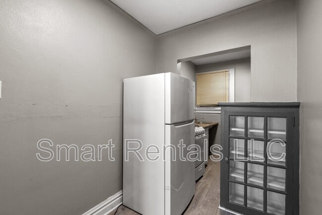 Photo - 5618 S Grand Blvd