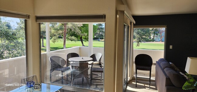 Building Photo - 746 Oakmont Ave Unit 706