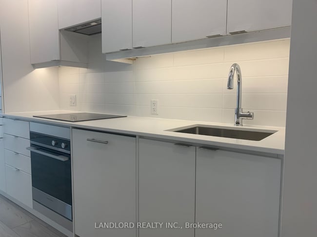 Photo - 36 Elm Dr W Unité 703