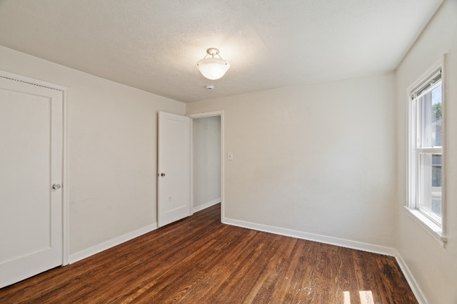 Photo - 104 S Oak St Unit 108