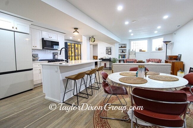 Photo - 6617 S Minerva Ave Unit Apt Garden