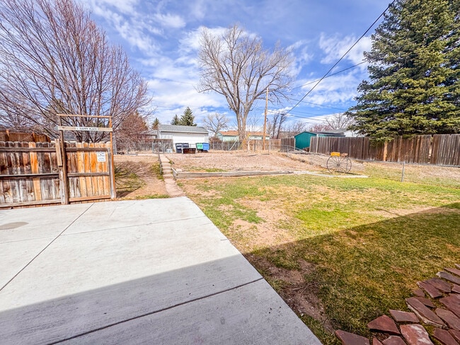 Photo - 702 Melton St