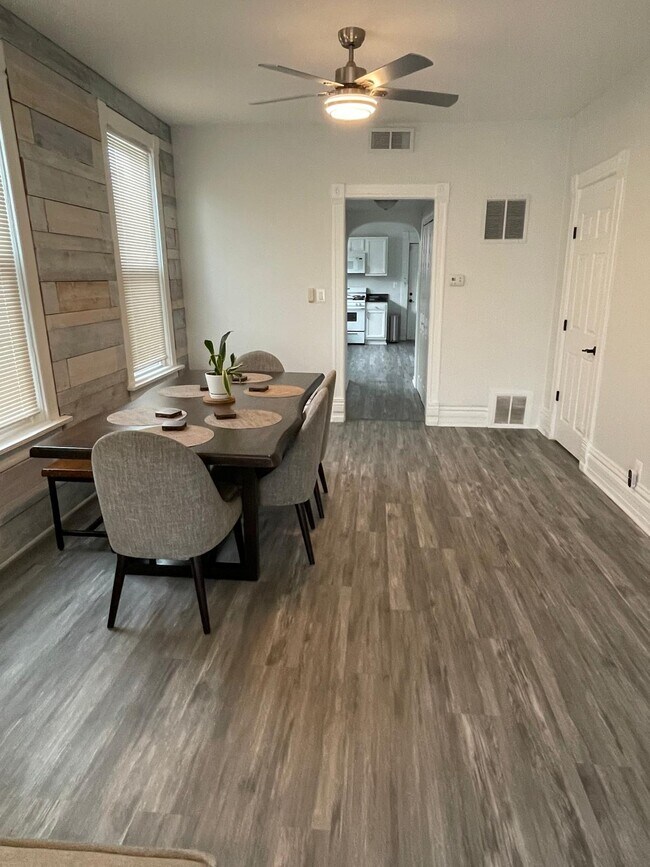 Photo - 3625 W Shakespeare Ave Unidad 3