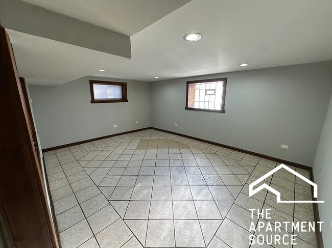 Photo - 4402 W Belden Ave