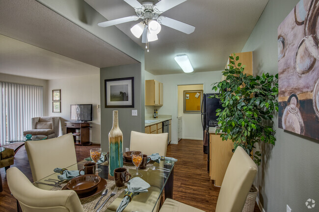 1 BR, 1 BA - 745 SF
