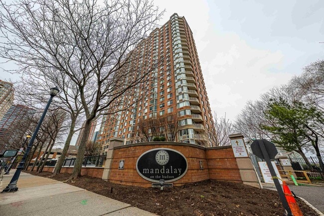 Building Photo - 20 2nd St Unit 1508