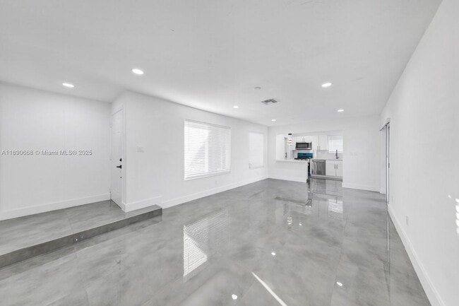 Photo - 3210 NW 72nd Way